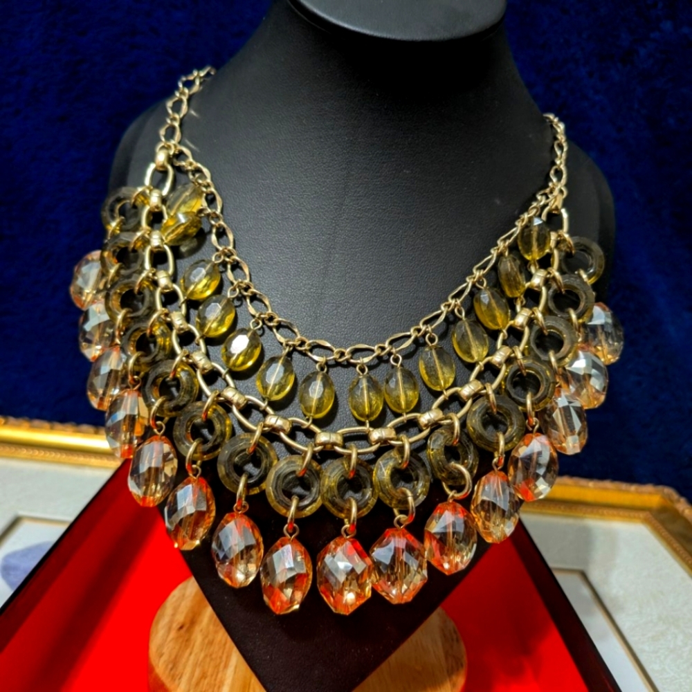Cleopatra Necklace In Gold